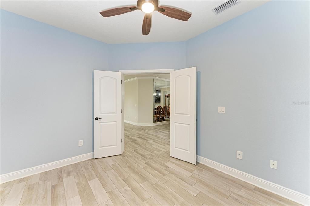 For Sale: $405,000 (2 beds, 2 baths, 1627 Square Feet)