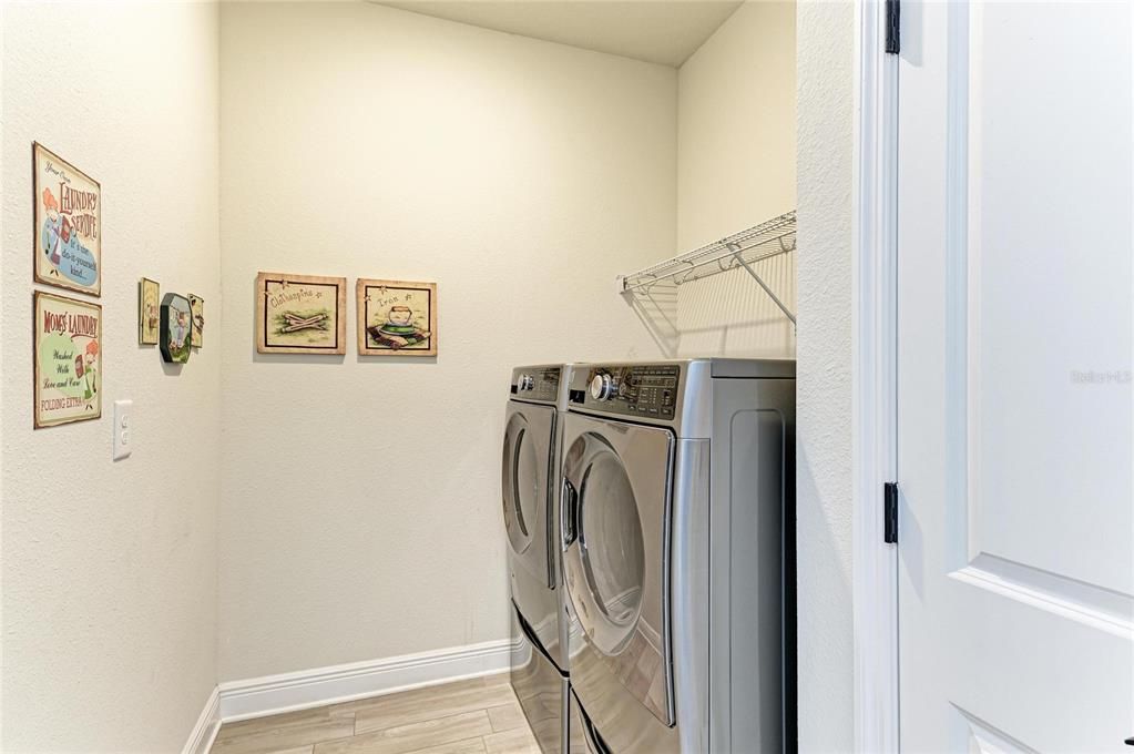 For Sale: $405,000 (2 beds, 2 baths, 1627 Square Feet)