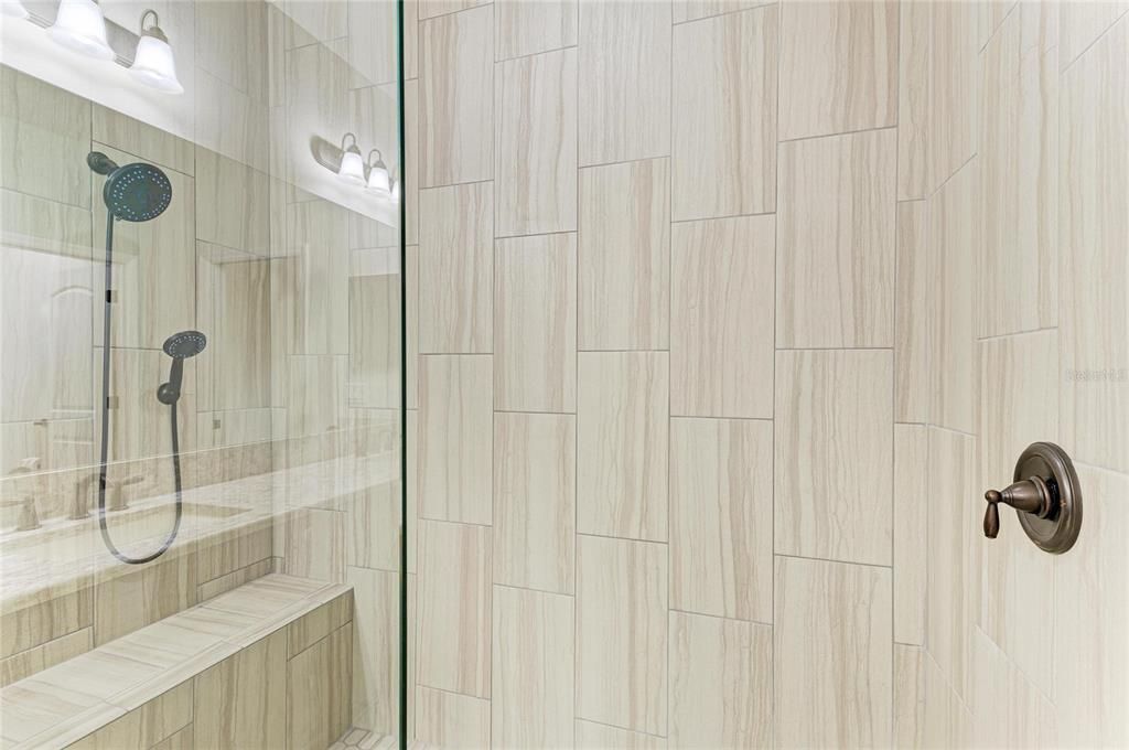 For Sale: $405,000 (2 beds, 2 baths, 1627 Square Feet)