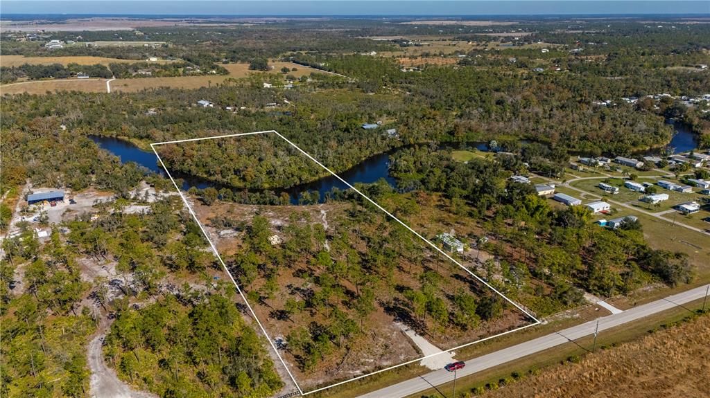 На продажу: $295,000 (10.10 acres)