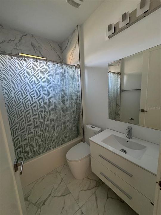 For Rent: $1,995 (3 beds, 2 baths, 2390 Square Feet)