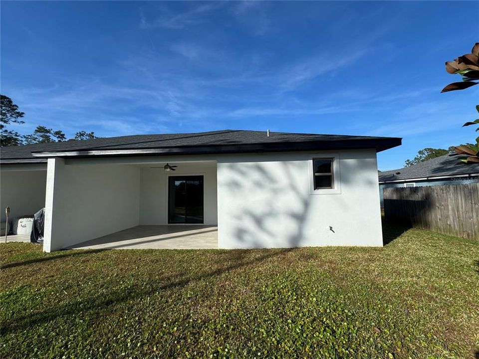 For Rent: $1,995 (3 beds, 2 baths, 2390 Square Feet)