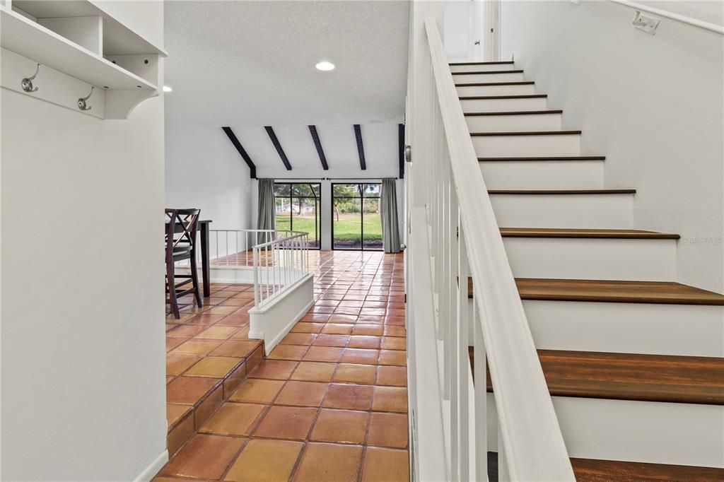 For Sale: $200,000 (3 beds, 2 baths, 1560 Square Feet)