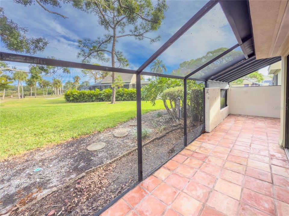 For Sale: $200,000 (3 beds, 2 baths, 1560 Square Feet)