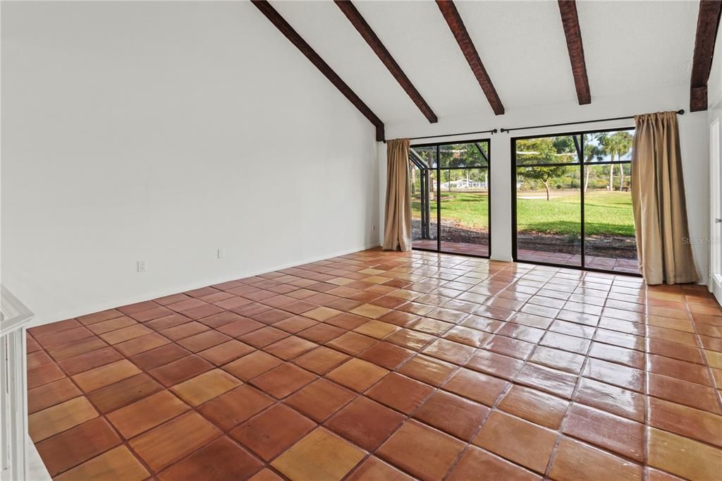 For Sale: $200,000 (3 beds, 2 baths, 1560 Square Feet)