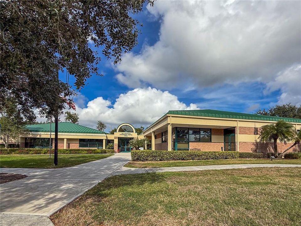 For Sale: $200,000 (3 beds, 2 baths, 1560 Square Feet)