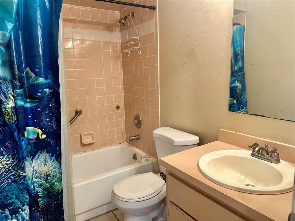 待售: $165,000 (2 贝兹, 2 浴室, 922 平方英尺)