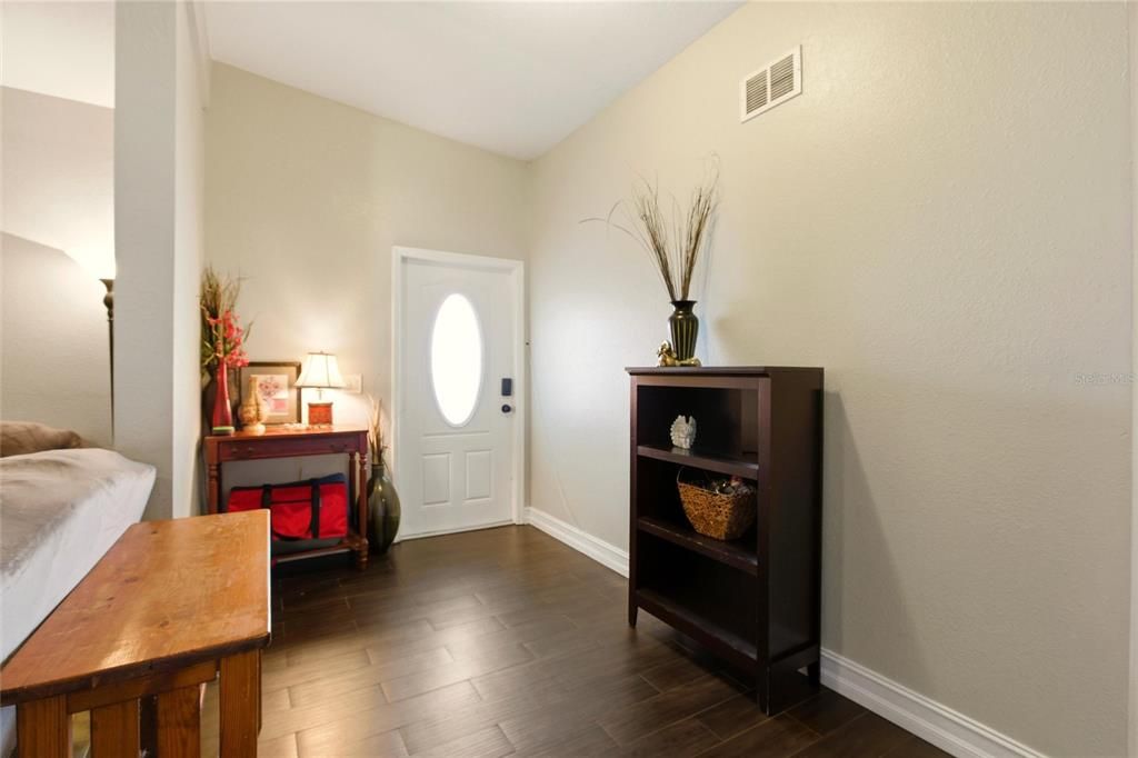 На продажу: $269,000 (3 спален, 2 ванн, 1681 Квадратных фут)