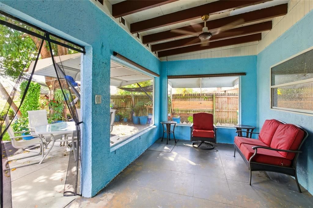 На продажу: $269,000 (3 спален, 2 ванн, 1681 Квадратных фут)