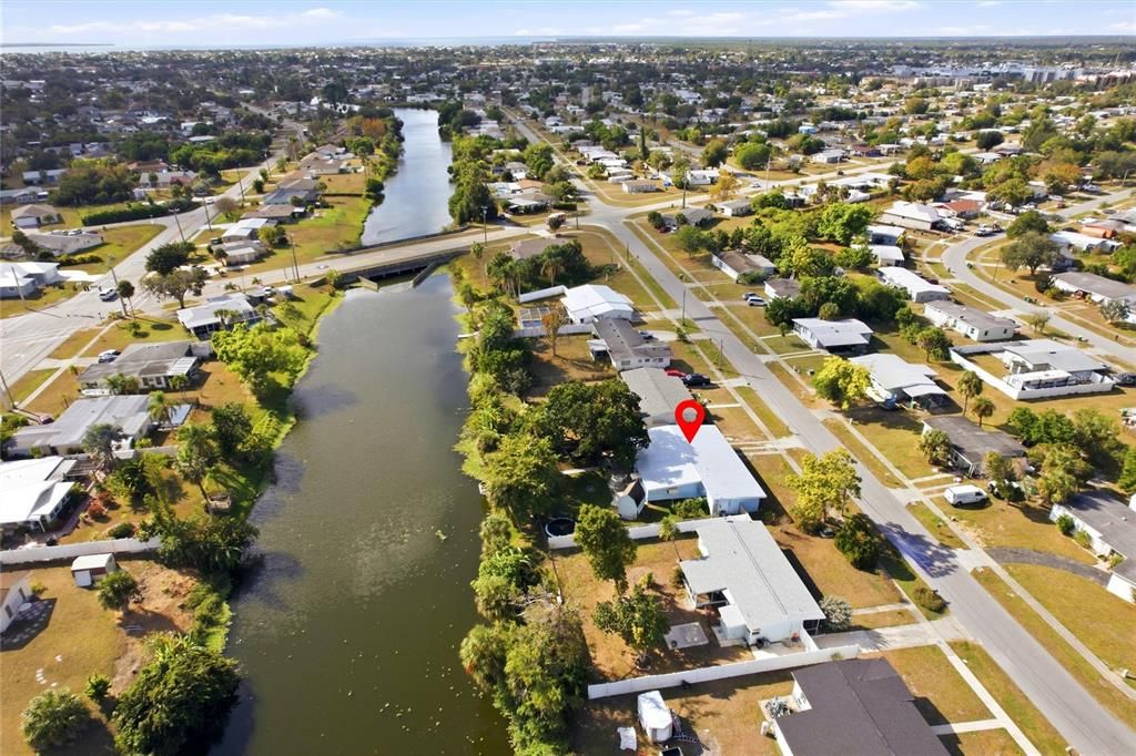 На продажу: $269,000 (3 спален, 2 ванн, 1681 Квадратных фут)