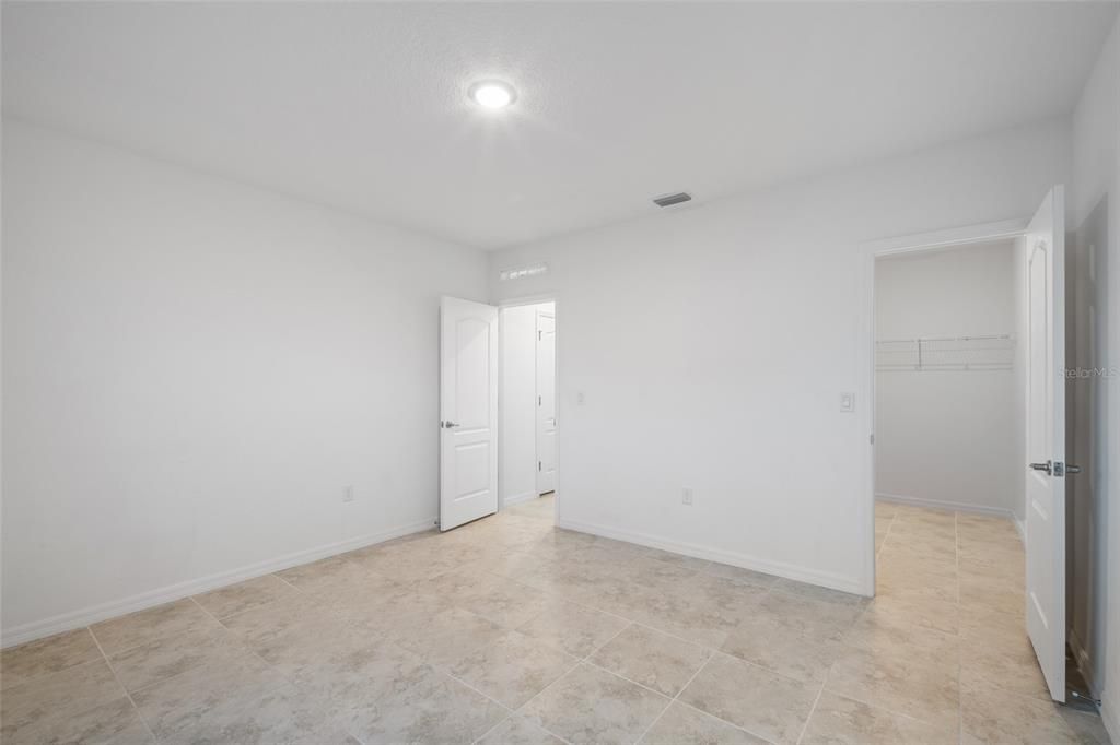 На продажу: $474,900 (6 спален, 4 ванн, 2931 Квадратных фут)