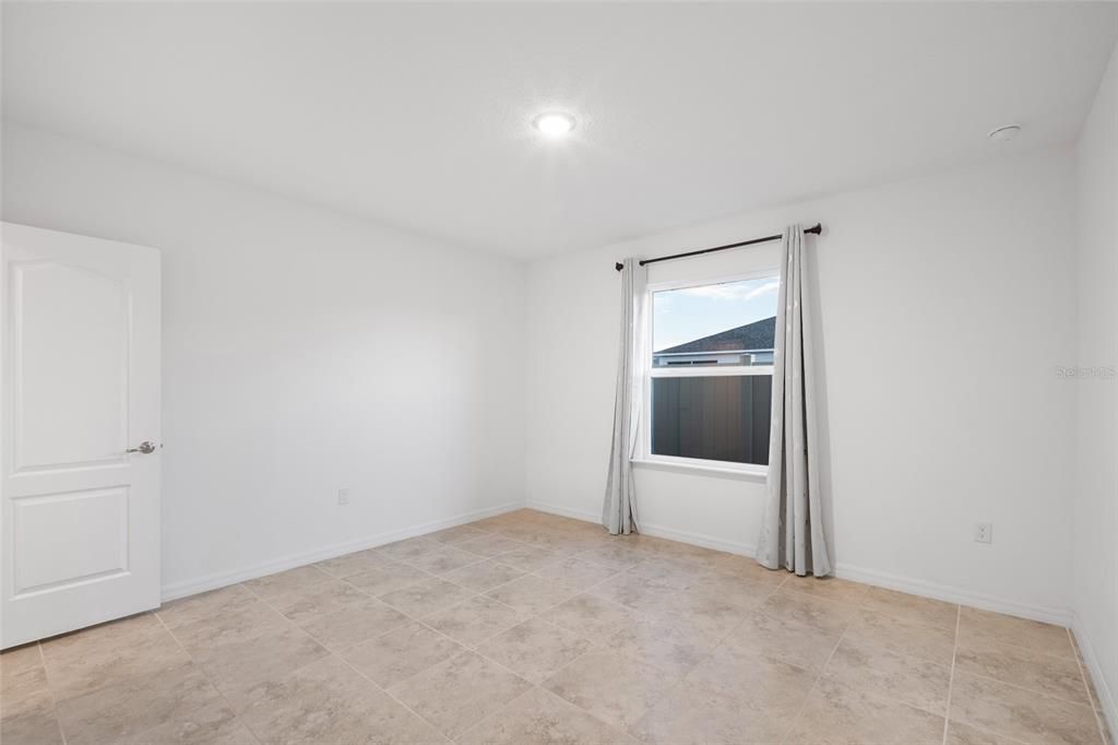 На продажу: $474,900 (6 спален, 4 ванн, 2931 Квадратных фут)