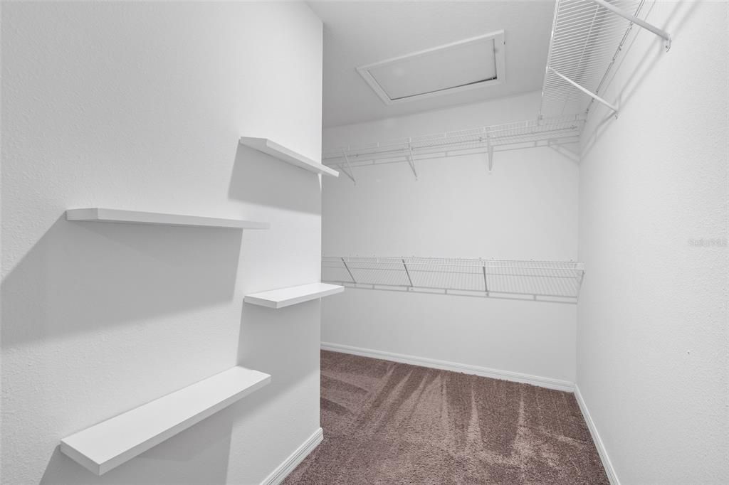 На продажу: $474,900 (6 спален, 4 ванн, 2931 Квадратных фут)