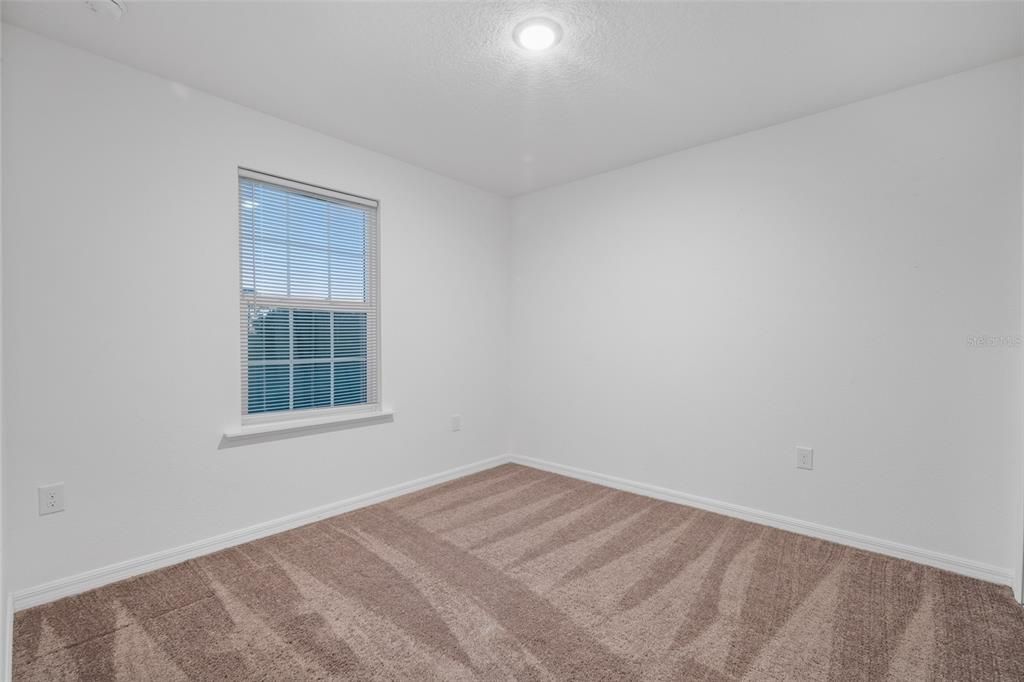 На продажу: $474,900 (6 спален, 4 ванн, 2931 Квадратных фут)