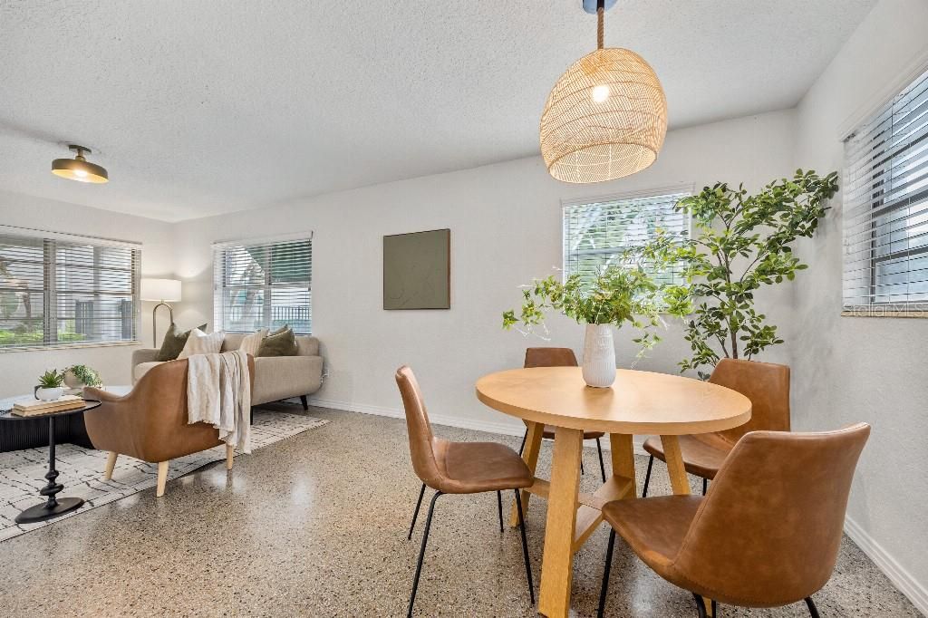 For Sale: $175,000 (1 beds, 1 baths, 625 Square Feet)