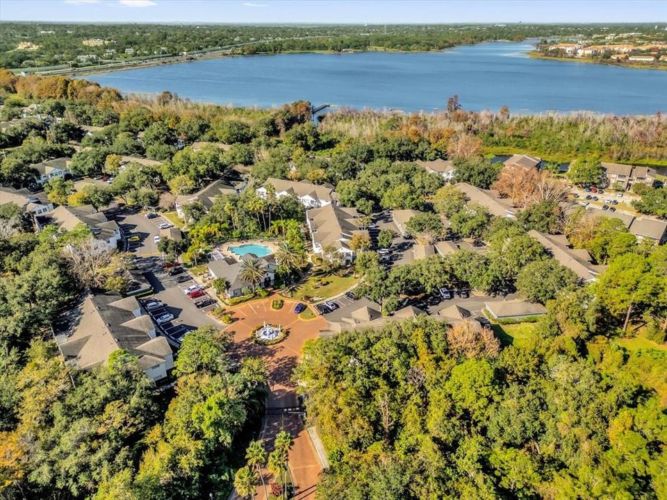 For Sale: $140,000 (1 beds, 1 baths, 729 Square Feet)