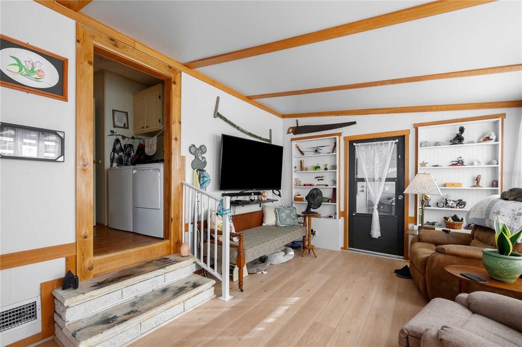 待售: $235,000 (2 贝兹, 2 浴室, 1552 平方英尺)