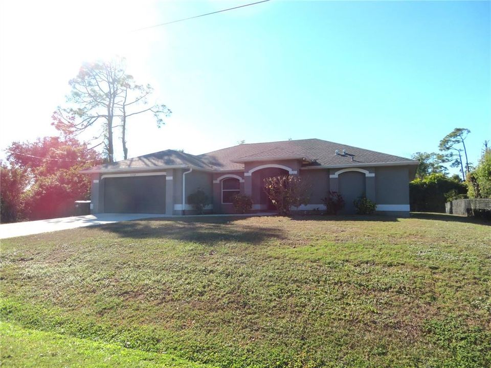 待售: $300,000 (3 贝兹, 2 浴室, 1696 平方英尺)