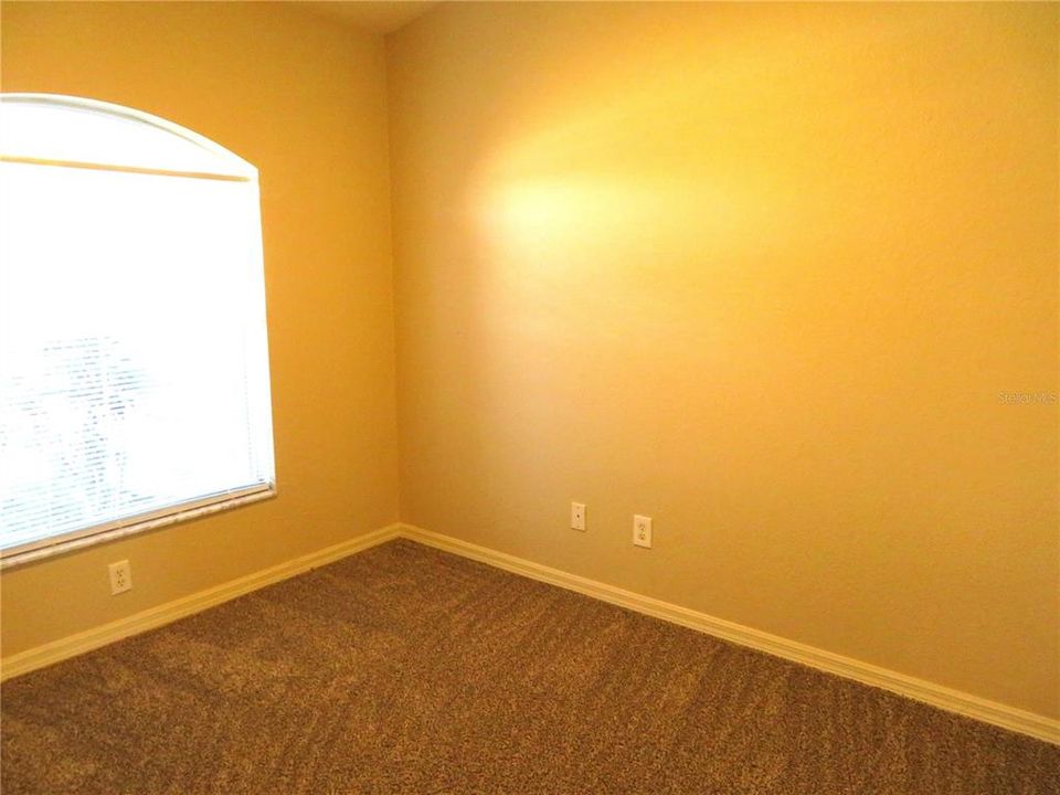 待售: $300,000 (3 贝兹, 2 浴室, 1696 平方英尺)