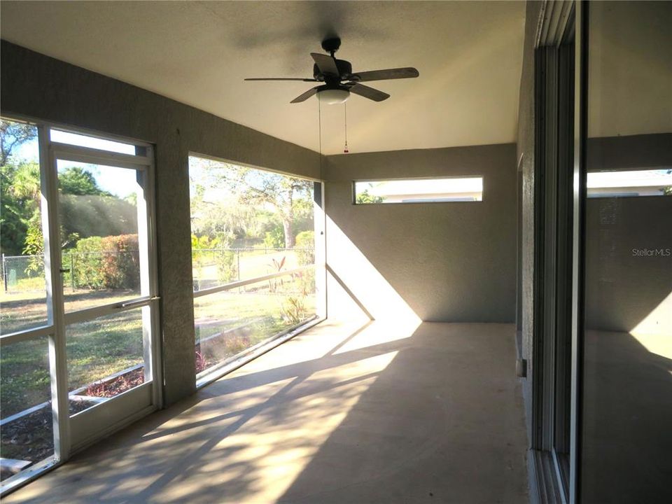 待售: $300,000 (3 贝兹, 2 浴室, 1696 平方英尺)