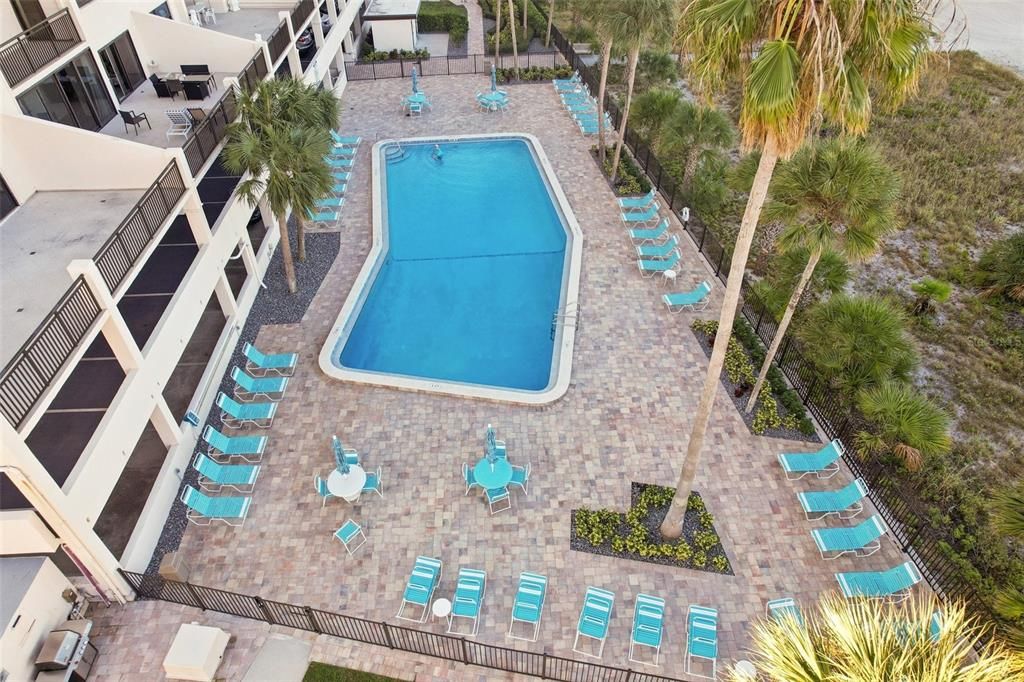 For Sale: $659,000 (2 beds, 2 baths, 1094 Square Feet)