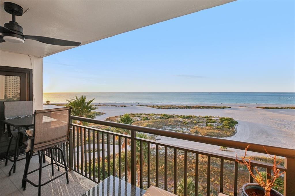 For Sale: $659,000 (2 beds, 2 baths, 1094 Square Feet)