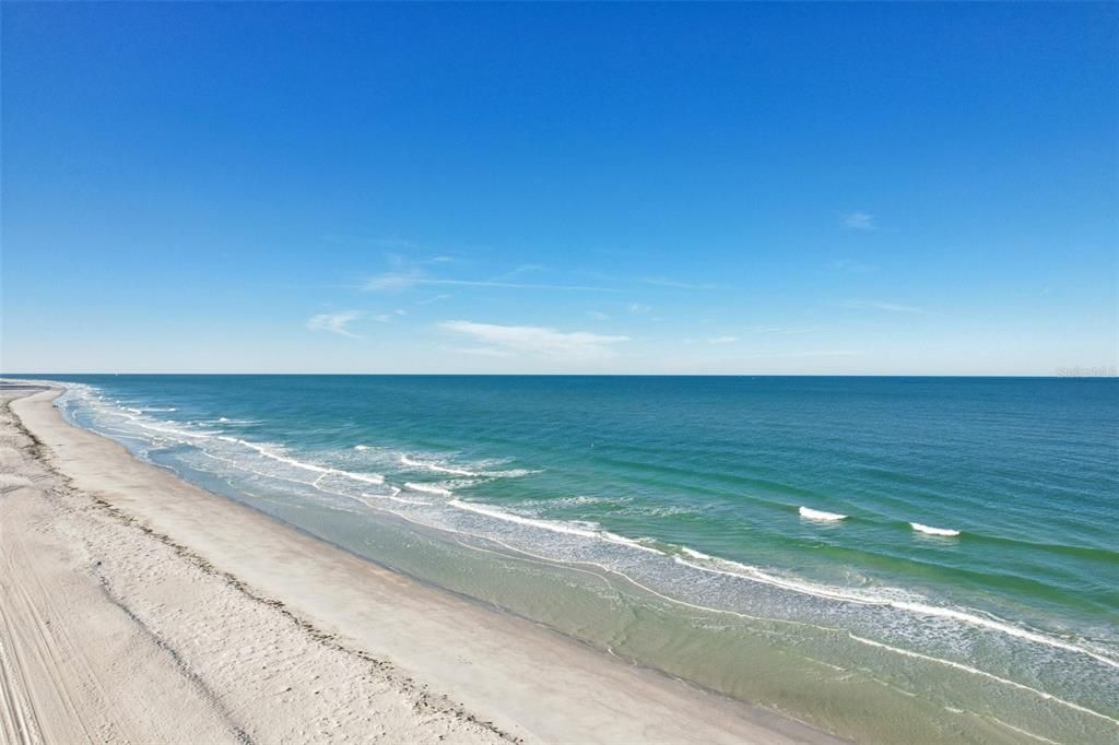 For Sale: $659,000 (2 beds, 2 baths, 1094 Square Feet)