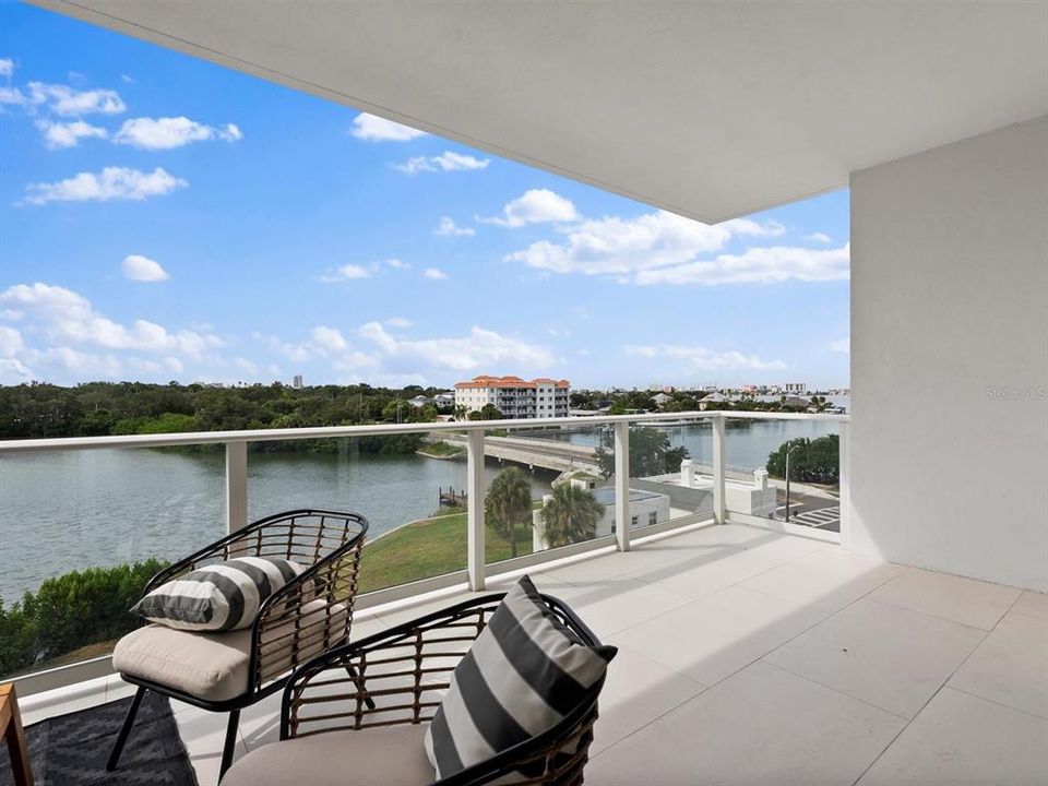 出租: $7,000 (3 贝兹, 3 浴室, 1884 平方英尺)