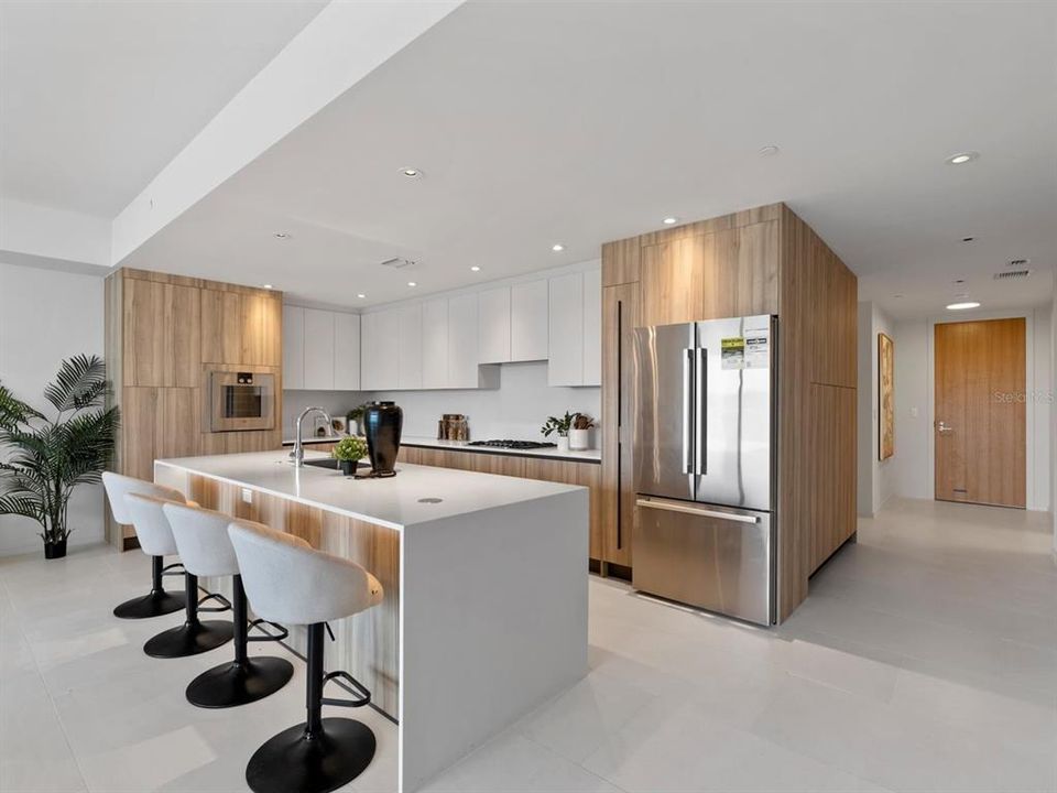 出租: $7,000 (3 贝兹, 3 浴室, 1884 平方英尺)