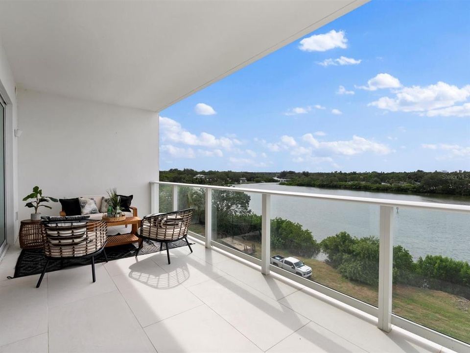 出租: $7,000 (3 贝兹, 3 浴室, 1884 平方英尺)