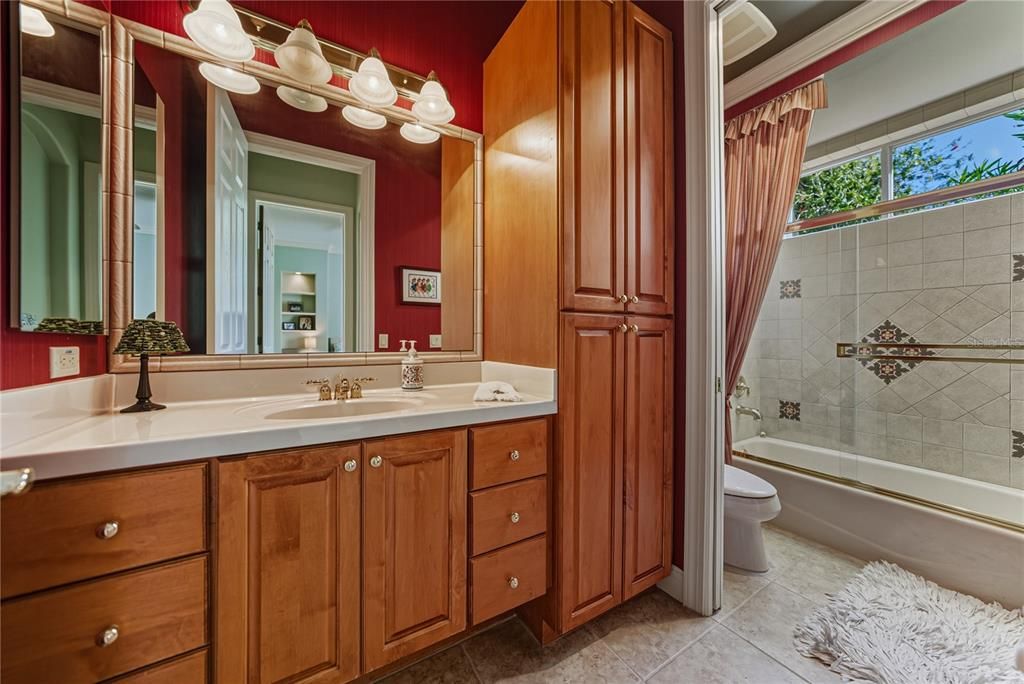 На продажу: $1,300,000 (3 спален, 4 ванн, 3808 Квадратных фут)