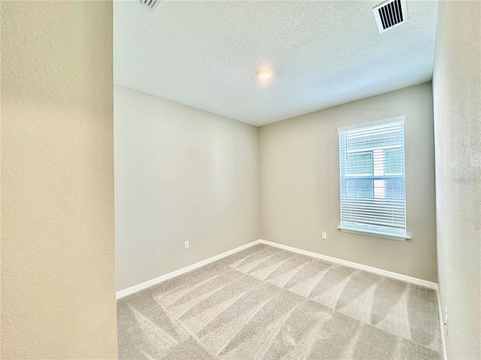 For Rent: $3,200 (4 beds, 2 baths, 1796 Square Feet)