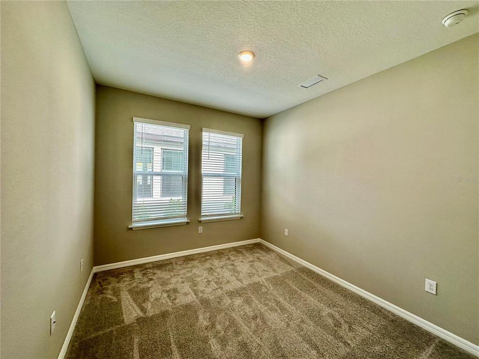 For Rent: $3,200 (4 beds, 2 baths, 1796 Square Feet)