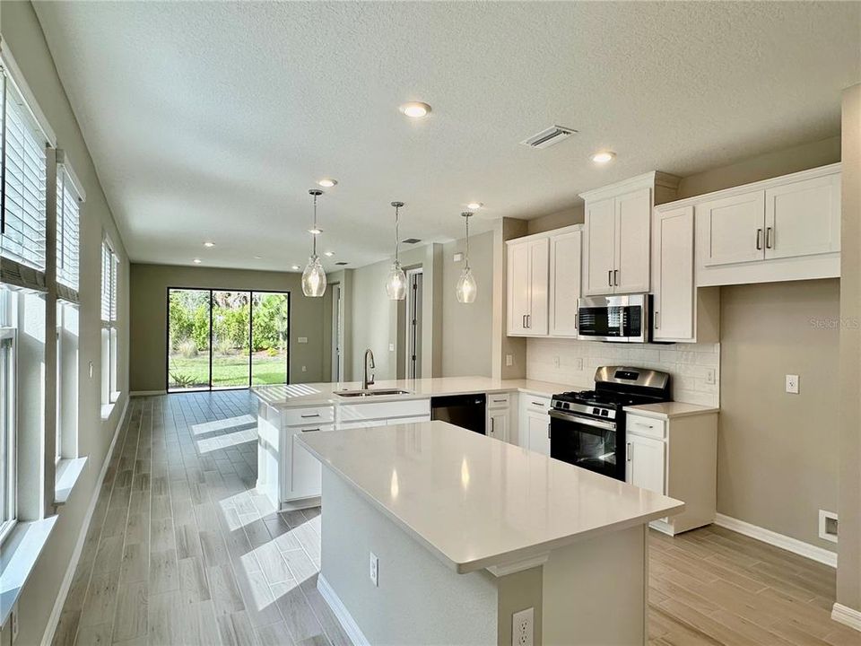 For Rent: $3,200 (4 beds, 2 baths, 1796 Square Feet)