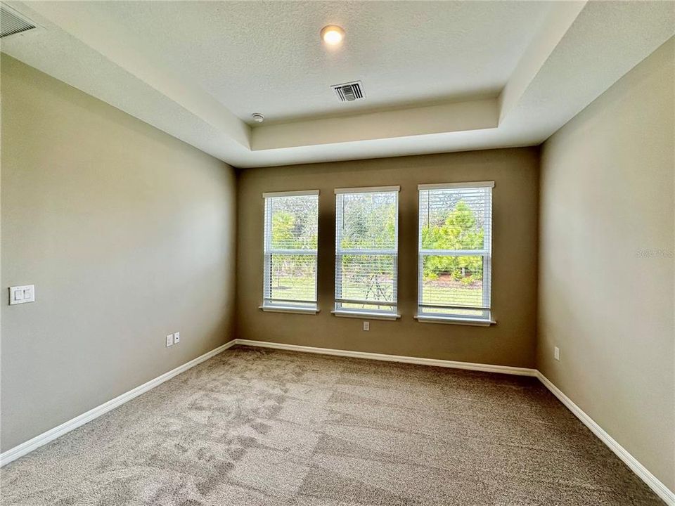 For Rent: $3,200 (4 beds, 2 baths, 1796 Square Feet)