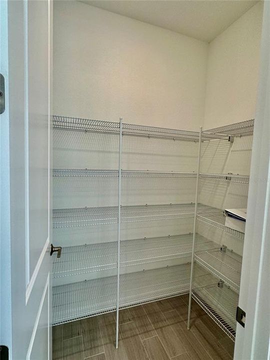 For Rent: $3,200 (4 beds, 2 baths, 1796 Square Feet)