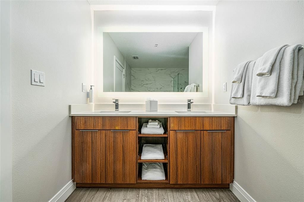 На продажу: $265,000 (3 спален, 2 ванн, 1396 Квадратных фут)