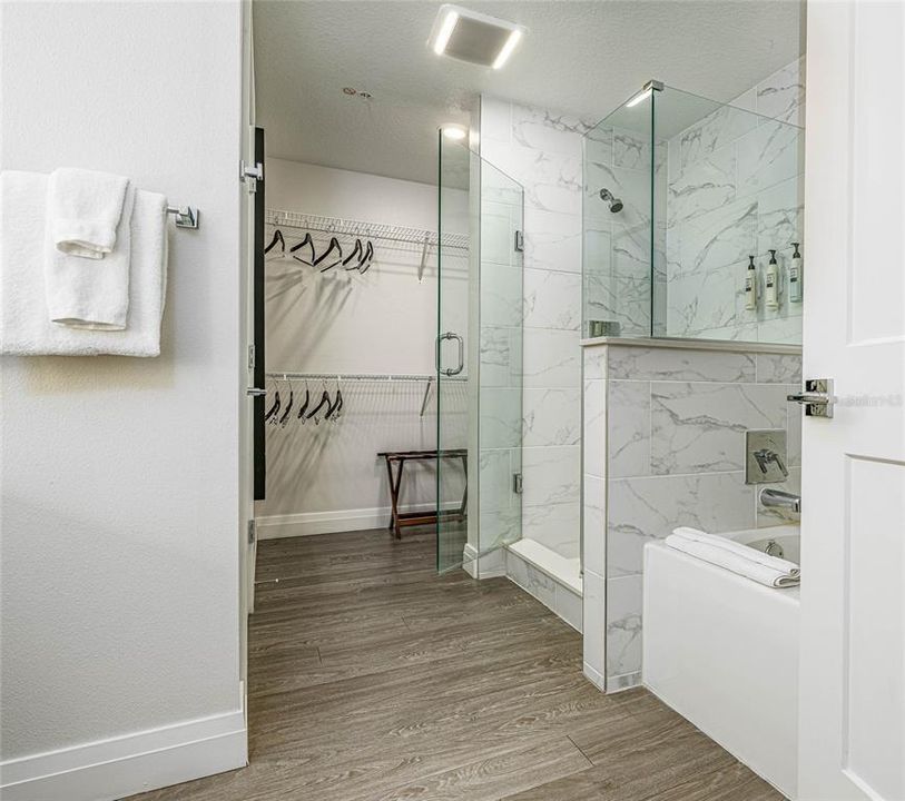 На продажу: $265,000 (3 спален, 2 ванн, 1396 Квадратных фут)