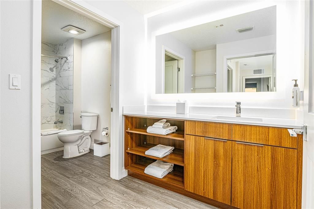 На продажу: $265,000 (3 спален, 2 ванн, 1396 Квадратных фут)