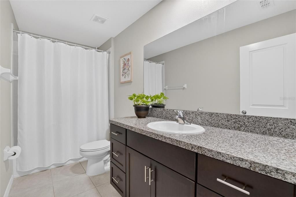 待售: $425,000 (4 贝兹, 2 浴室, 2635 平方英尺)