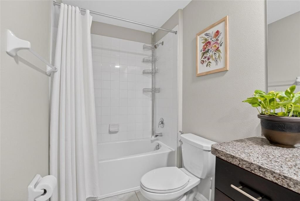 待售: $425,000 (4 贝兹, 2 浴室, 2635 平方英尺)