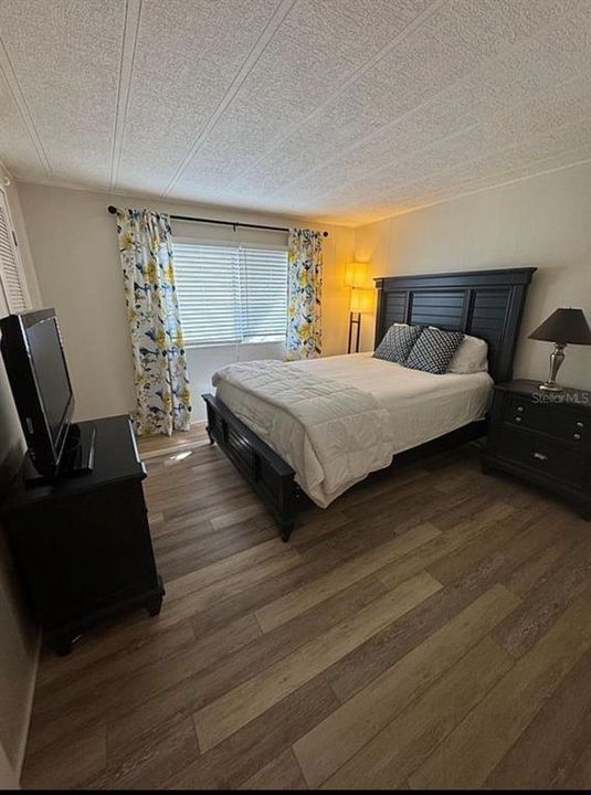 待售: $224,000 (2 贝兹, 2 浴室, 1080 平方英尺)