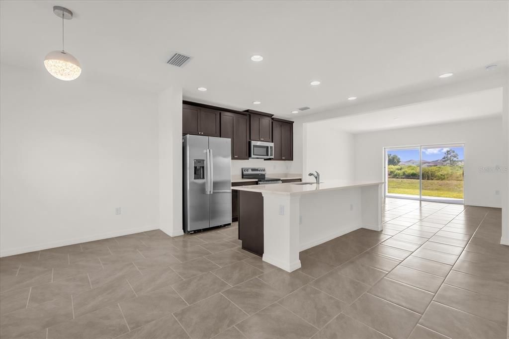 En Renta: $1,750 (3 camas, 2 baños, 1650 Pies cuadrados)