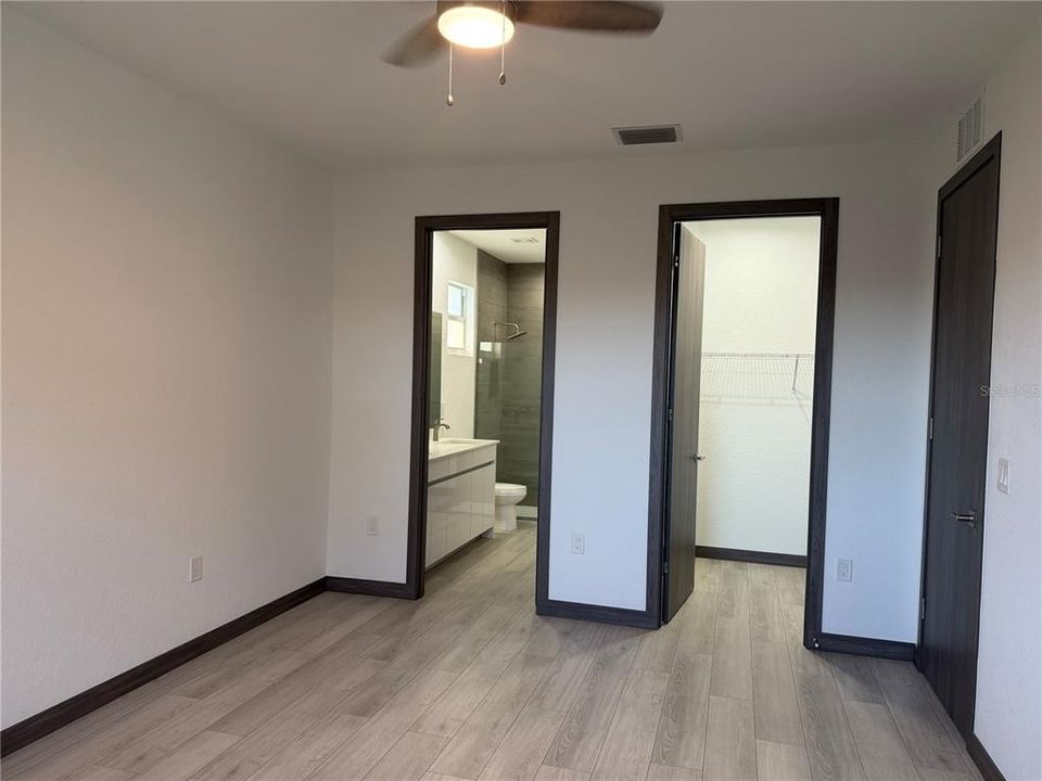 For Rent: $2,000 (3 beds, 2 baths, 1496 Square Feet)
