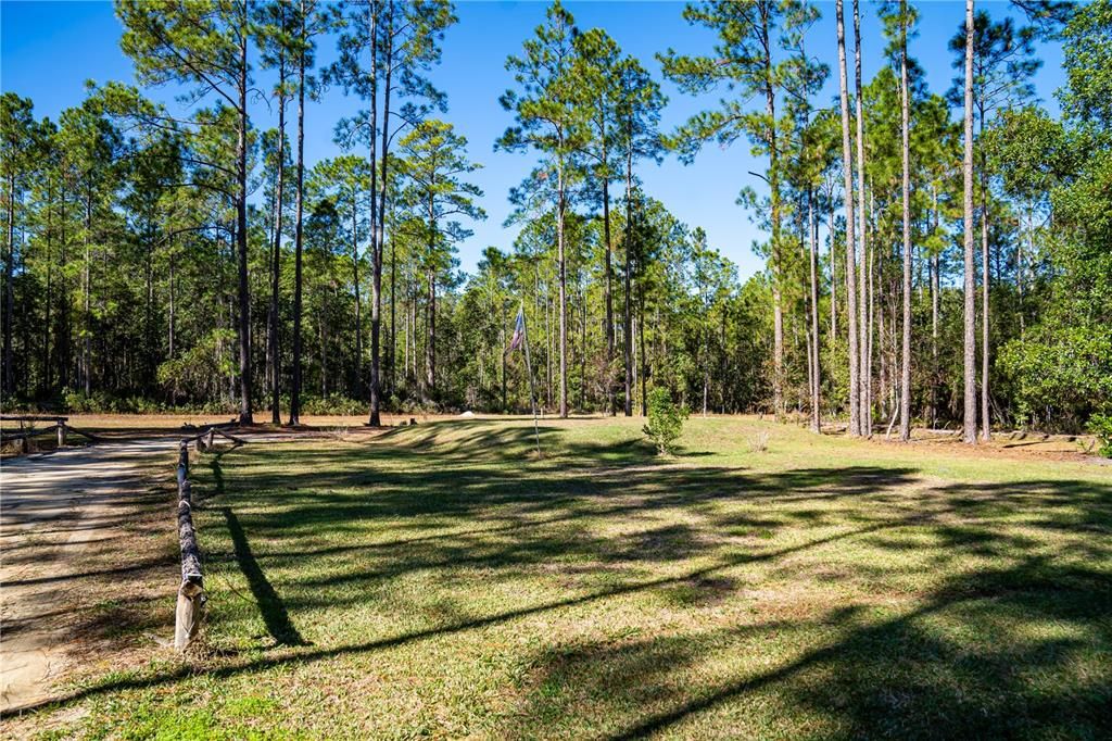 For Sale: $200,000 (3 beds, 2 baths, 1056 Square Feet)