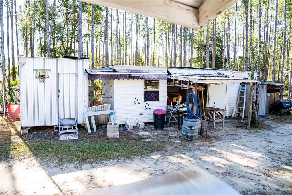 For Sale: $200,000 (3 beds, 2 baths, 1056 Square Feet)