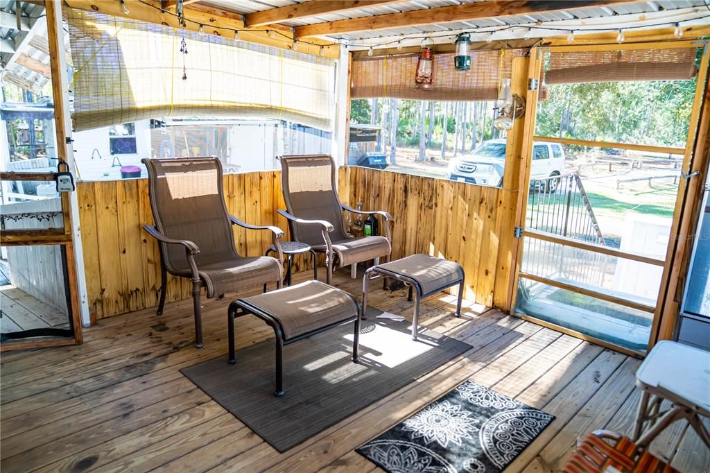 For Sale: $200,000 (3 beds, 2 baths, 1056 Square Feet)