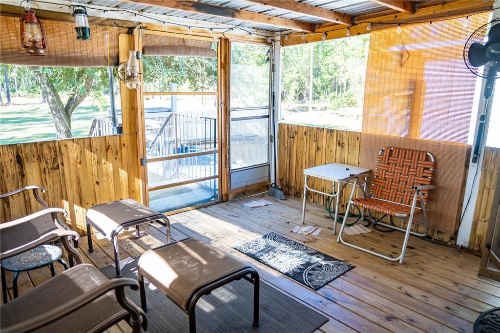 For Sale: $200,000 (3 beds, 2 baths, 1056 Square Feet)