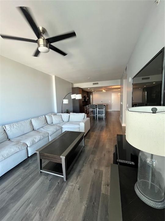 For Rent: $2,750 (2 beds, 1 baths, 1050 Square Feet)