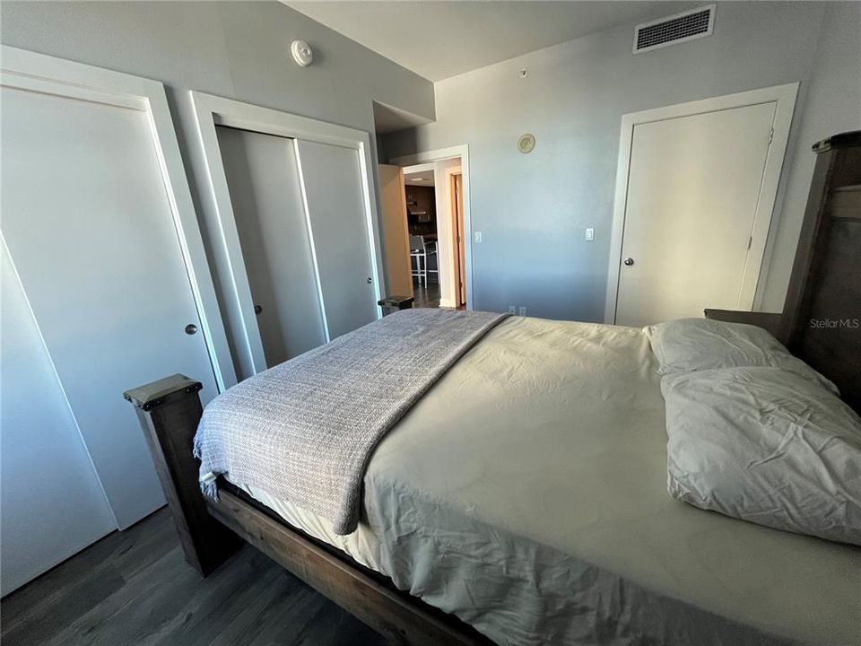 For Rent: $2,750 (2 beds, 1 baths, 1050 Square Feet)